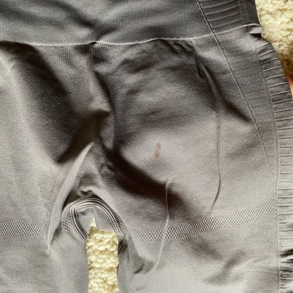 Gymshark Energy Seamless Capri Leggings - Picture 3 of 3